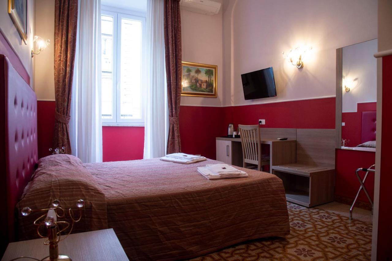 Hotel Domus Napoleone à Rome Extérieur photo