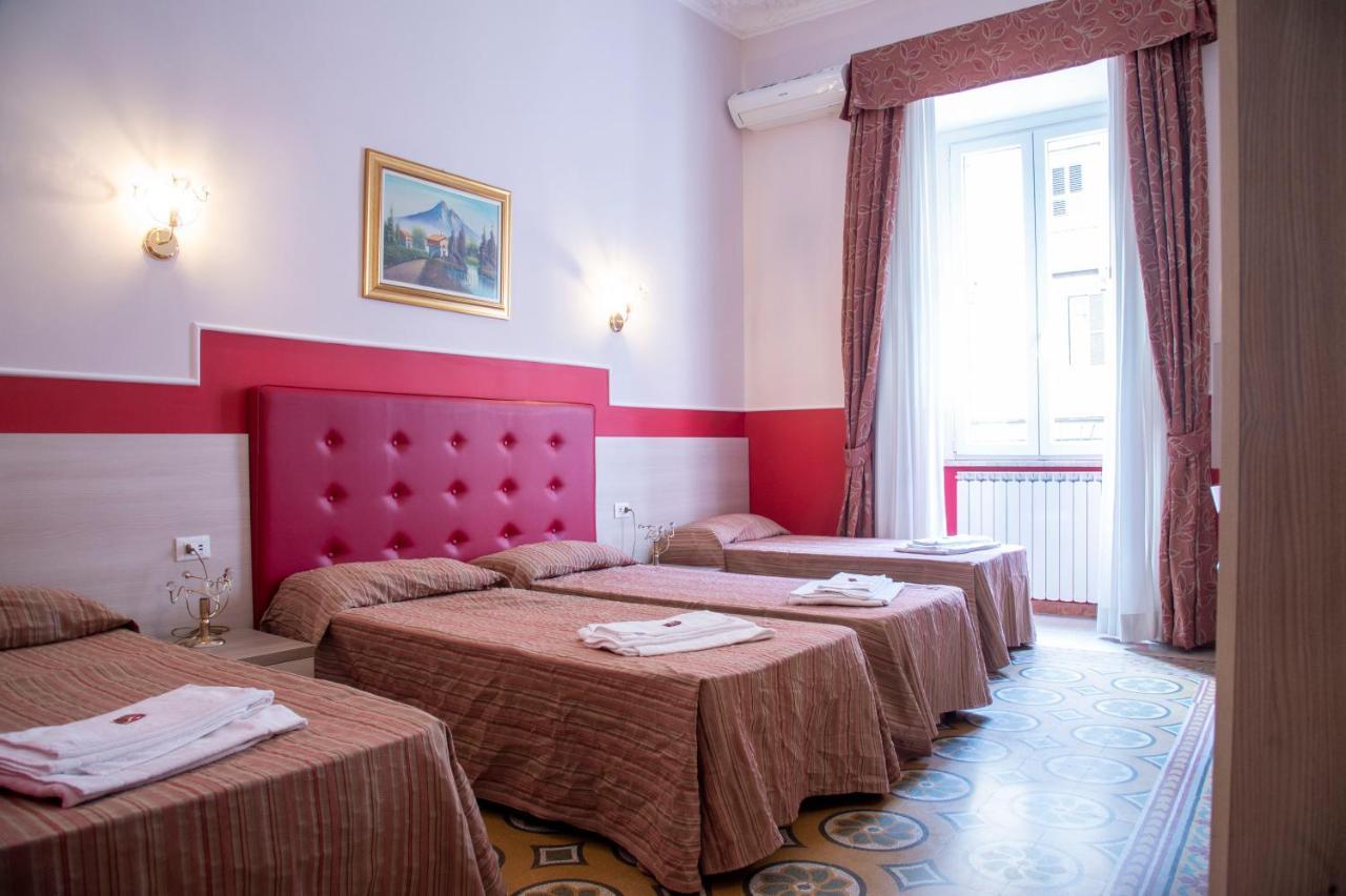 Hotel Domus Napoleone à Rome Extérieur photo