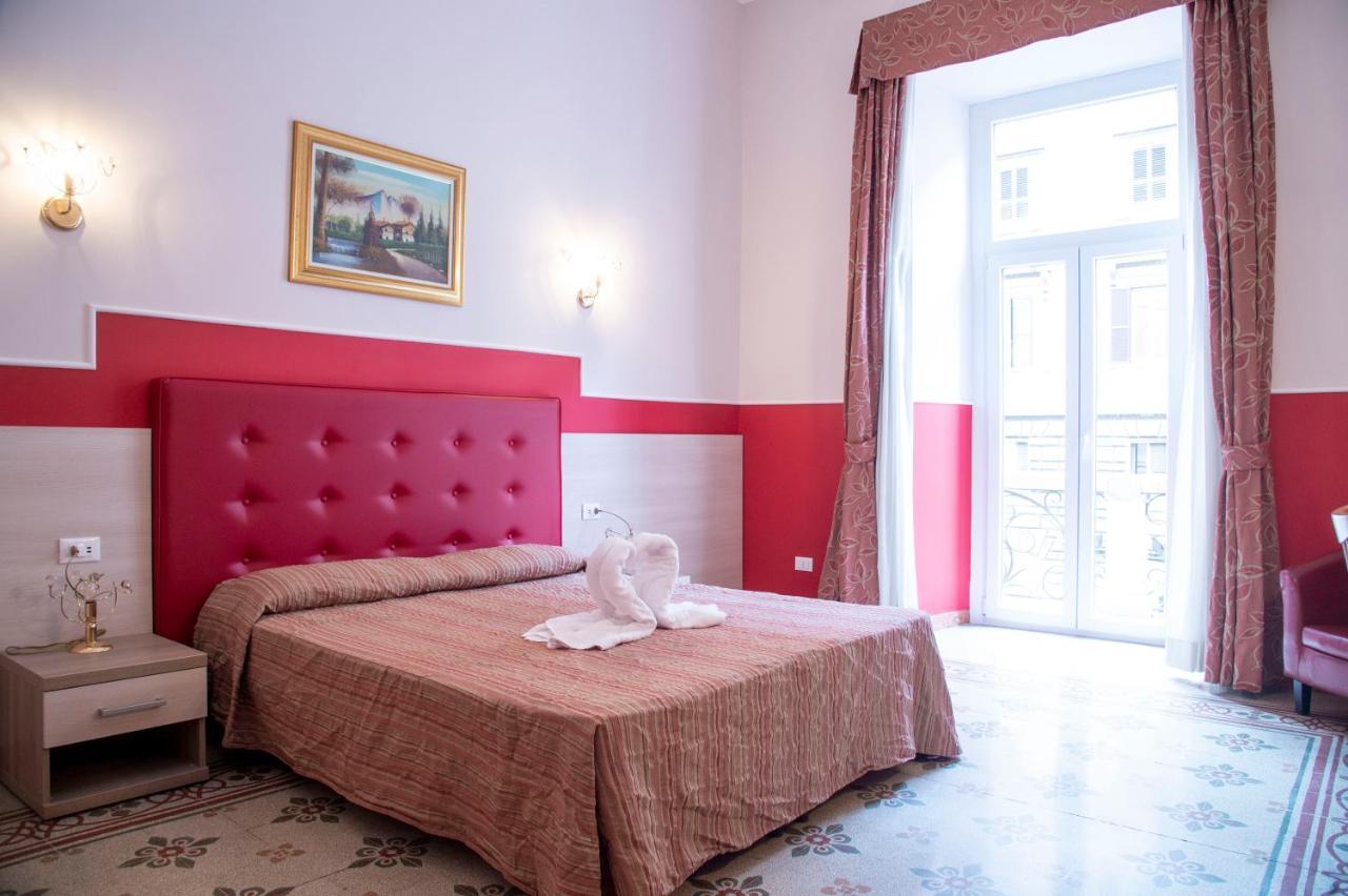 Hotel Domus Napoleone à Rome Extérieur photo