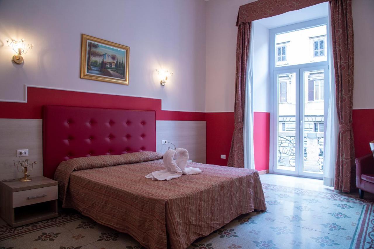 Hotel Domus Napoleone à Rome Extérieur photo