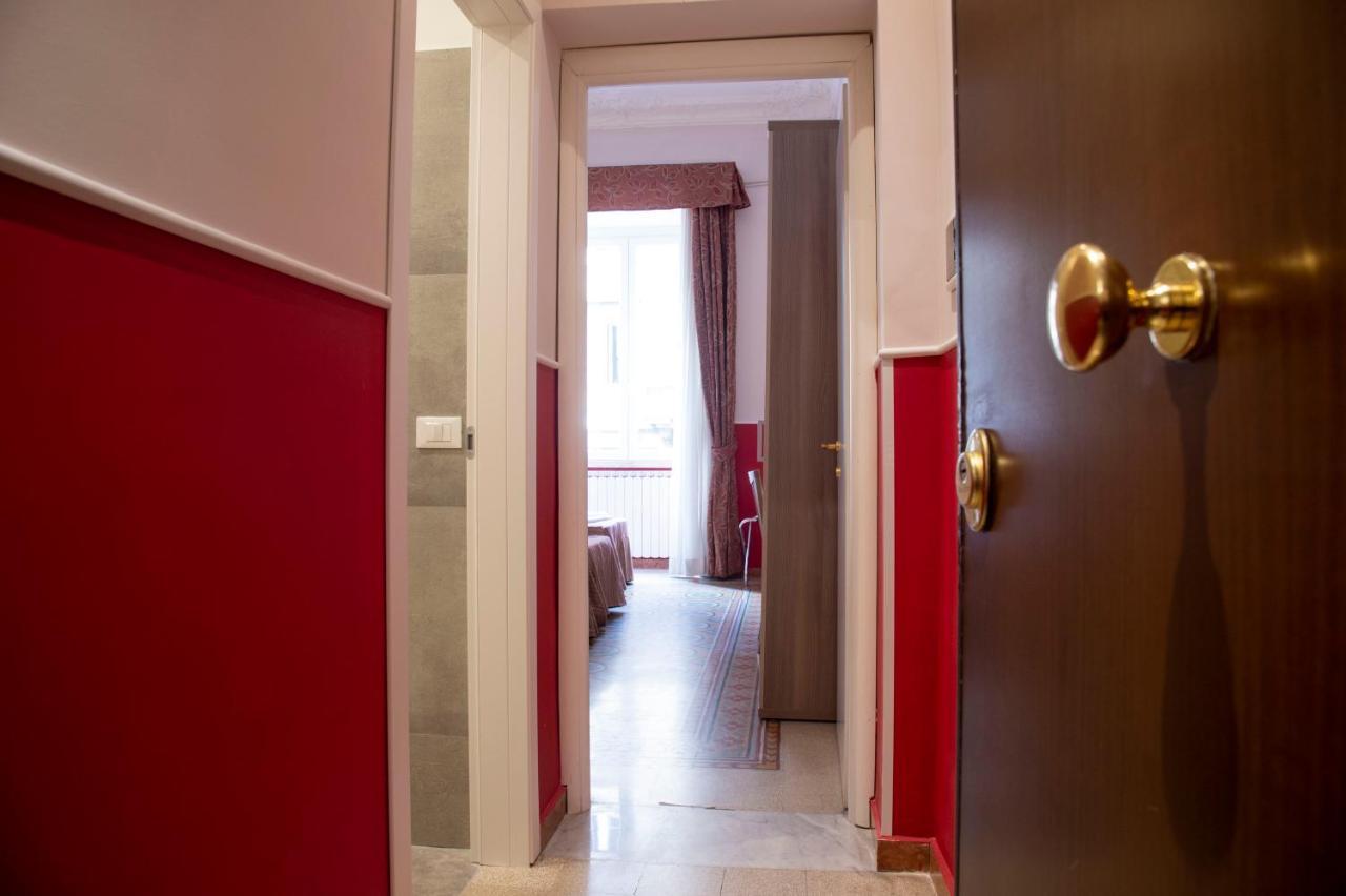 Hotel Domus Napoleone à Rome Extérieur photo