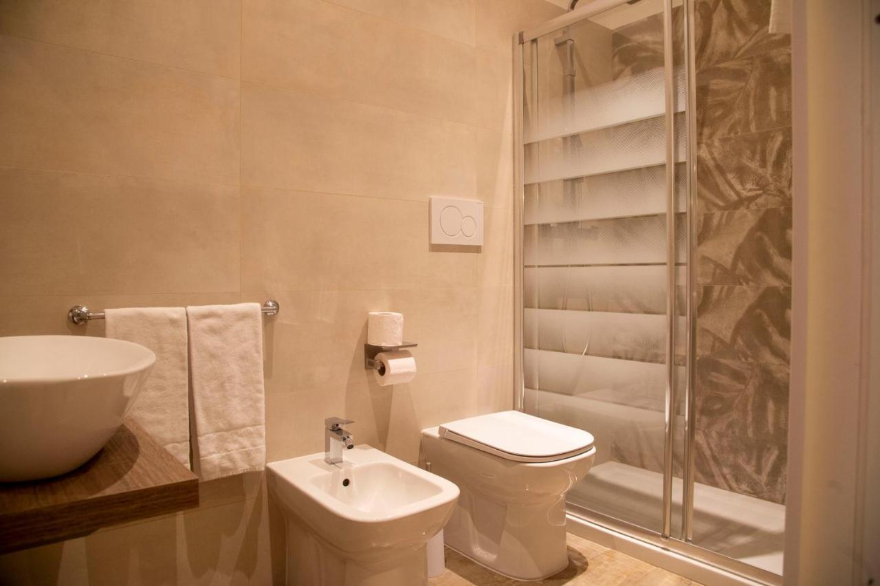 Hotel Domus Napoleone à Rome Extérieur photo