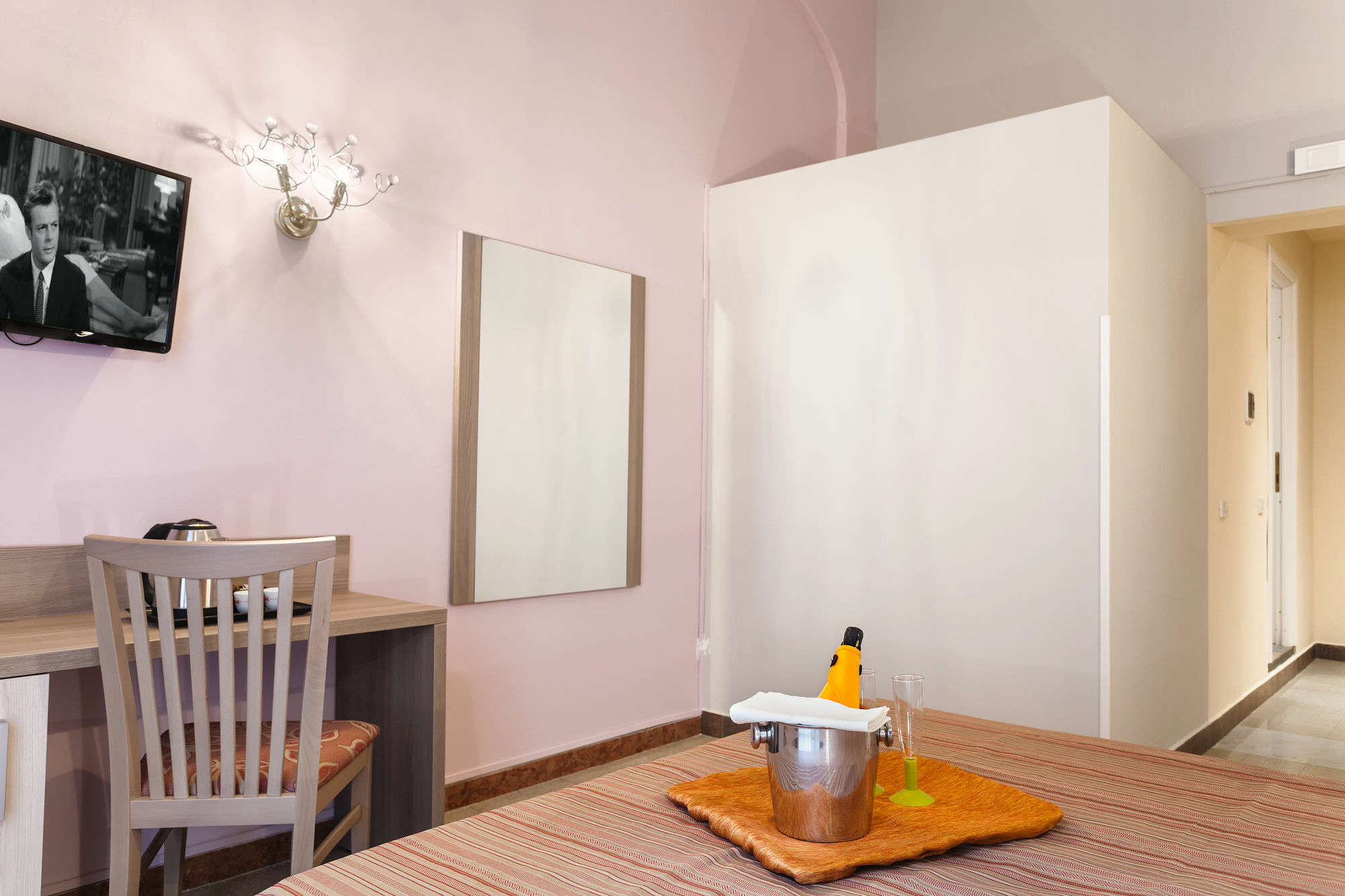Hotel Domus Napoleone à Rome Extérieur photo